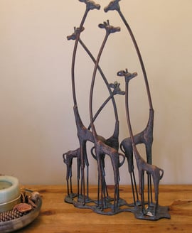 Giraffe Family Metal Garden Ornament – Aged Verde
