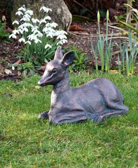Fawn Resting Metal Garden Ornament – Aged Verde