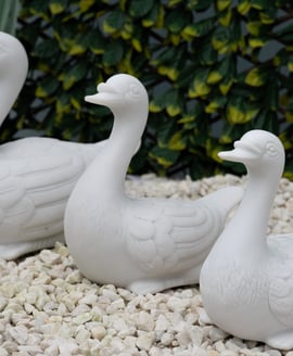 Family Of Ducks Garden Ornament Set in White